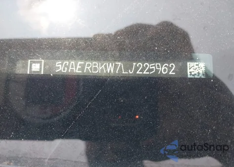 2020 Buick Enclave Fwd Essence z USA, uszkodzony, nr VIN 5GAERBKW7LJ225962